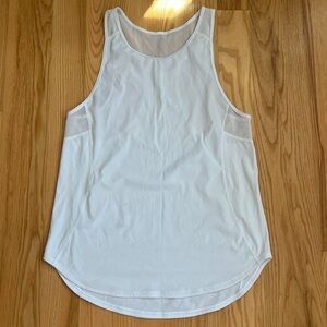 Lululemon tank top - white exercise/workout tank top in size 6